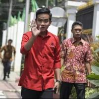 muncul-hashtag-usuttuntasgibrankaesang-gibran-yo-tuntasno-wae