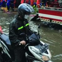 banjir-jakarta-18-januari-2022-47-rt-dari-8-kelurahan-kebanjiran-57-orang-mengungsi