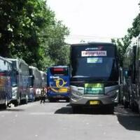 tarif-parkir-nuthuk-rp350000-di-jogja-polisi-hasil-mark-up-kru-bus
