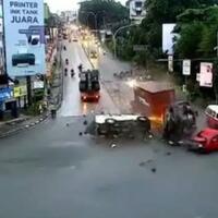 kecelakaan-maut-truk-di-balikpapan-reaksi-sopir-dipertanyakan