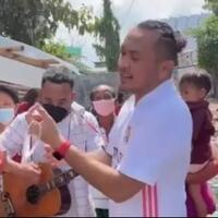 giring-bagi-bantuan-sambil-sindir-anies-dikritik-penjahat-pun-tak-mau-melakukan