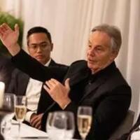 tony-blair-puji-ri--bisa-satukan-negara-di-dunia-hingga-dihormati-as-china