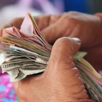 6-bukti-nyata-kebahagian-bisa-dibeli-dengan-duit-gajian