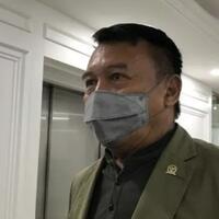 tb-hasanuddin-pemerintah-dpr-akan-revisi-uu-tni-soal-batas-usia-pensiun