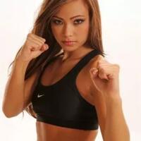 inilah-5-wanita-cantik-yang-menjadi-petarung-mma