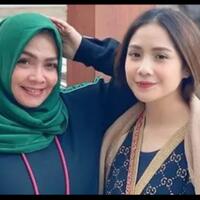 patut-dicontoh-ini-prinsip-hidup-mama-rieta-dalam-mendidik-nagita-slavina-dan-marsha