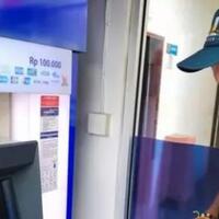 turis-rusia-di-bali-tak-bisa-tarik-tunai-atm-imbas-sanksi-perang-di-ukraina