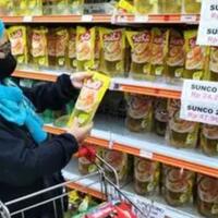 minyak-goreng-kembali-melimpah-saat-naik-warga-terbukti-bukan-emak-emak-yang-timbun