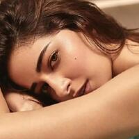 7-artis-cantik-yang-tak-disangka-berasal-dari-india-yang-terkenal-tak-higenis--jorok