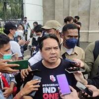 ade-armando-babak-belur-di-tengah-demo-11-april-celananya-dilucuti