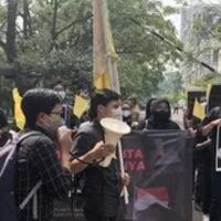 luhut-hampiri-demo-bem-ui-debat-soal-big-data-penundaan-pemilu