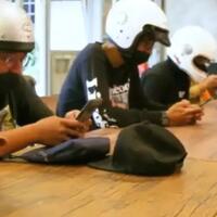 mau-tau-keseruan-bukbertanpangobrol-pakai-helm-cek-di-sini-gan