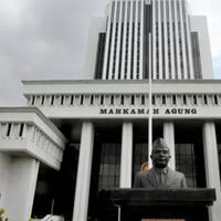 ma-kabulkan-judicial-review-vaksin-covid-19-bagi-muslim-wajib-halal