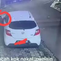 seorang-anak-kecil-bakar-petasan-dekat-mobil-tetangga-orang-tua-wajib-waspada