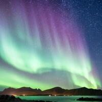 fenomena-aurora-gak-bisa-muncul-di-indonesia-ini-alasannya