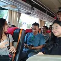 keseruan-naik-bus-akap-dengan-orang-asing-jadi-teman-atau-jodoh-hehe