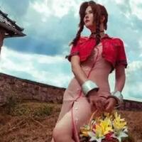 koleksi-karakter-cosplay-terpanas-aerith-dari-final-fantasy-vii
