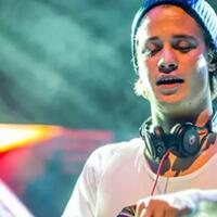 ajeb-ajeb-bareng-mega-bintang-dj--kygo