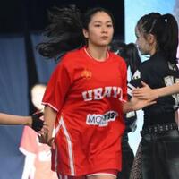 pengganti-skripsi-pebasket-ubaya-evelyn-fiyo-rilis-buku