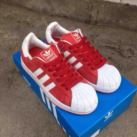 Terjual ADIDAS SUPERSTAR MERAH PUTIH 