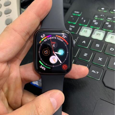 Terjual Apple Watch Series 4 GPS 44mm 