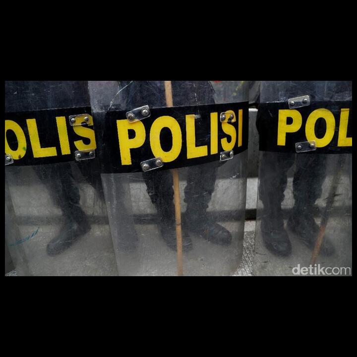 6 Orang Diduga Hendak Demo 'Jokowi End Game' di Monas Diamankan Polisi