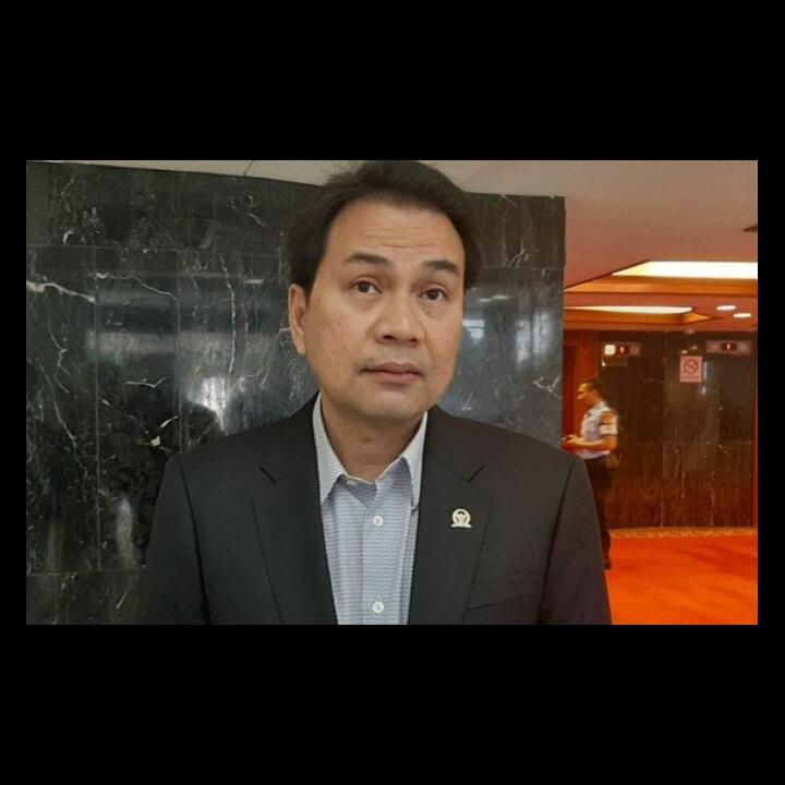 BREAKING NEWS: Dijemput Paksa, Azis Syamsuddin Digelandang KPK di Jumat Keramat
