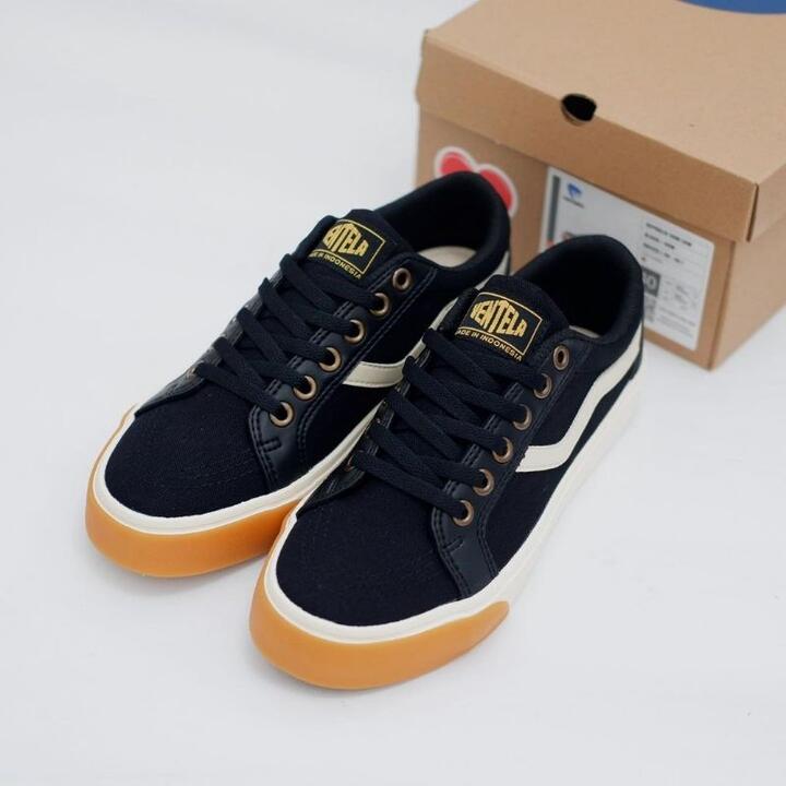 5 Brand Sepatu Pria Lokal Berkualitas dengan Harga Terjangkau