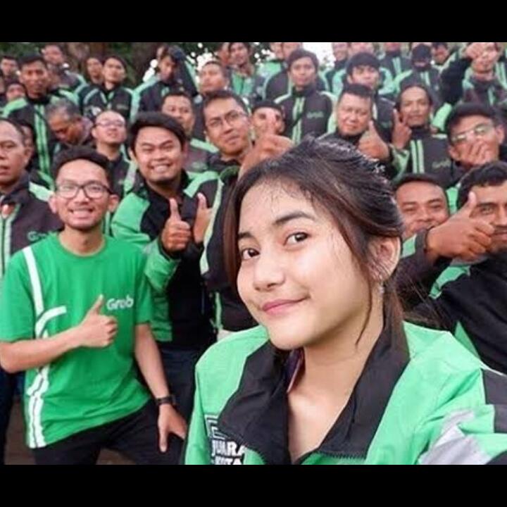 (Pengalaman) Naik Ojol Perempuan Memang Beda, Mau Ditolak Gak Tega