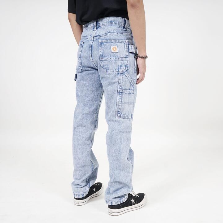 7 Rekomendasi Celana Carpenter Jeans Brand Lokal yang Lagi Tren