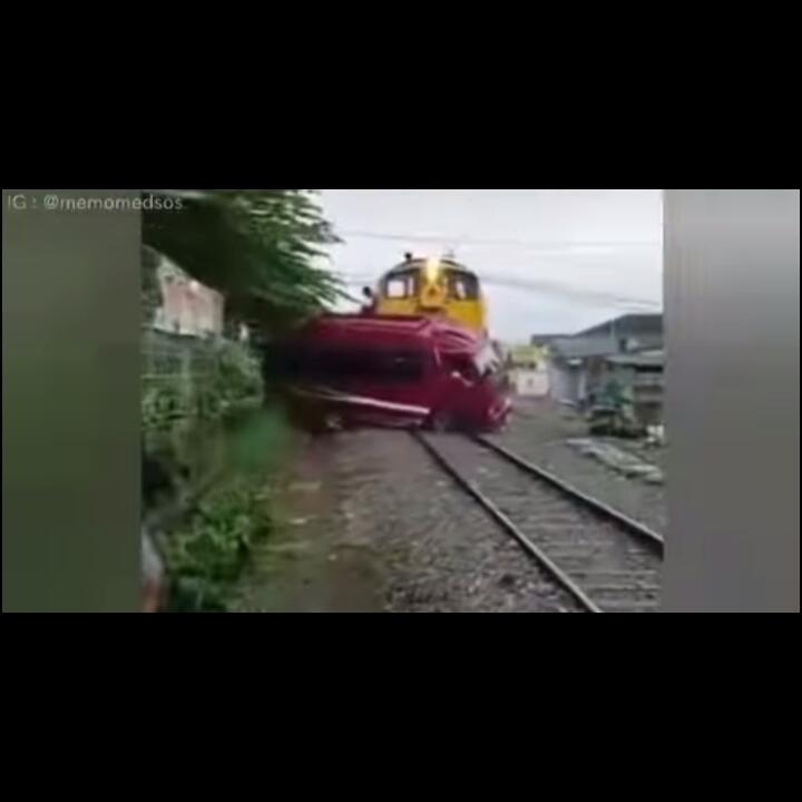 Stop Terobos Rel Kereta Api, Taati Aturan Untuk Menghindari Bahaya Kecelakaan