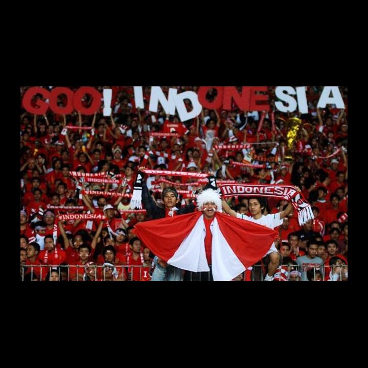 Bukan untuk Tawuran, Ini Fungsi Adanya Supporter Bola Bagi Team yang Dibela
