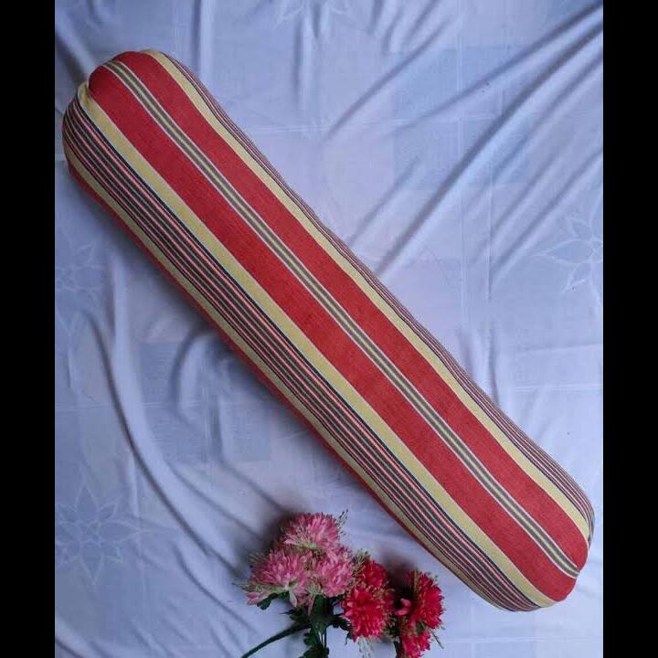 Kenapa Orang Indonesia Tidur, Kalau Gak Pake Bantal Guling Rasanya Ada Yang Kurang?