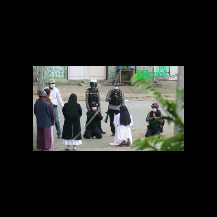 Seorang Tentara Amerika Penakut dan Biarawati di Sebuah Gereja