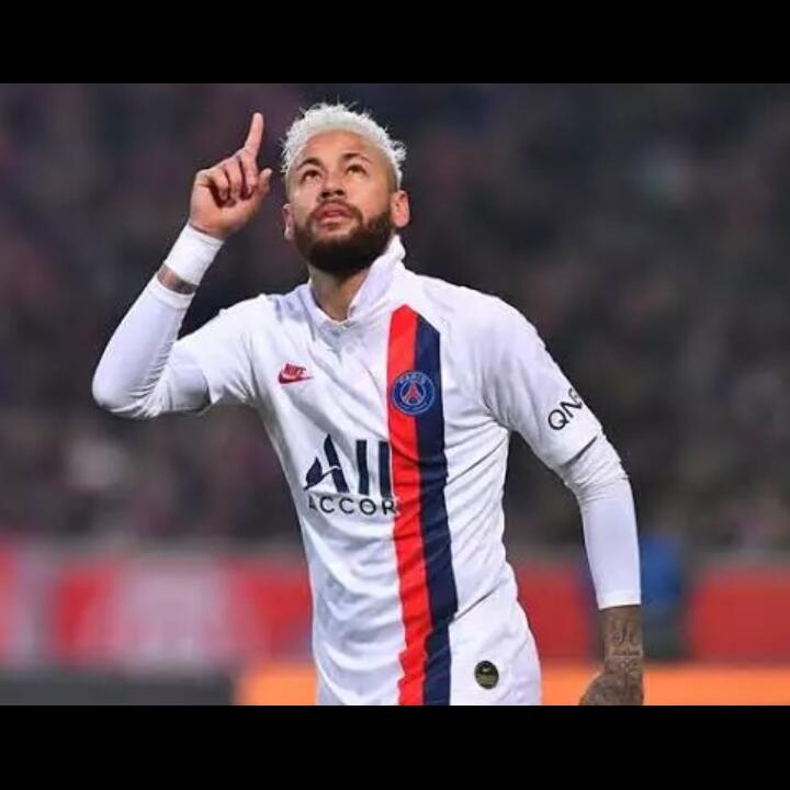 Neymar Jr Masih Liburan, Padahal Ligue 1 Tinggal Hitungan Hari