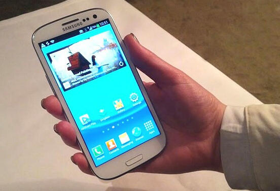 bentuk dan spesifikasi Samsung Galaxy S3