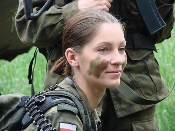 55 militer wanita di dunia