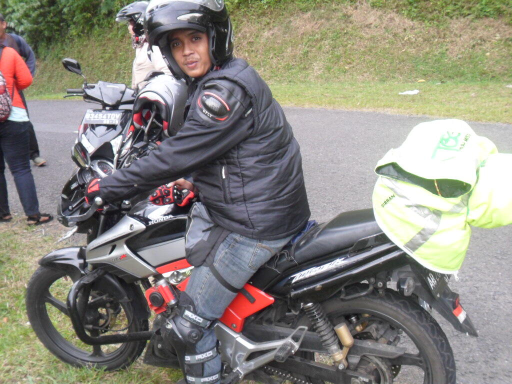 Suka 'piknik' naik Motor ??masuk dulu yuk ^^