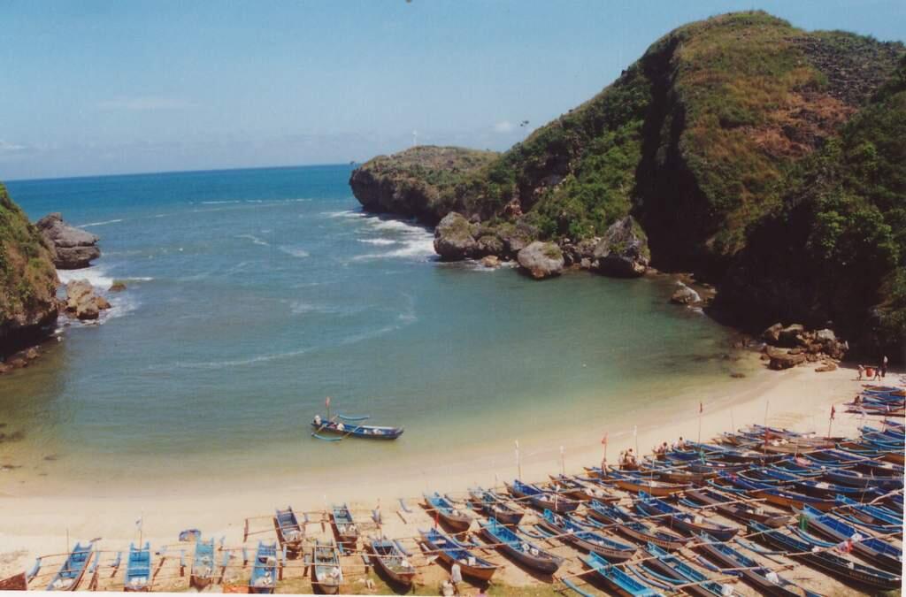 Wisata Pantai yang menakjubkan di Gunungkidul, Yogyakarta