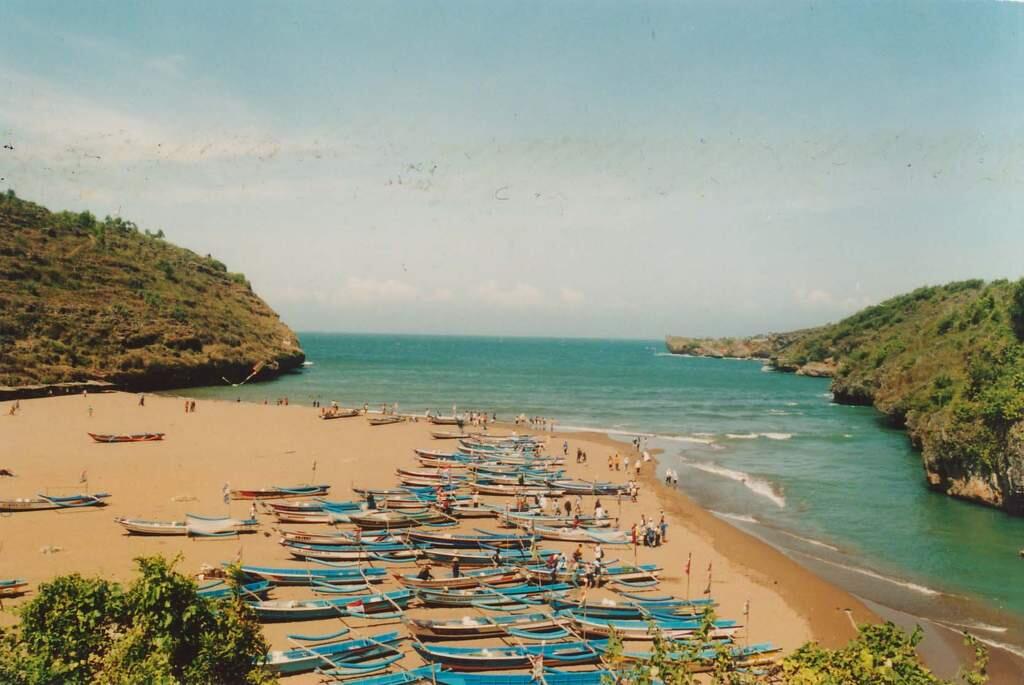 Wisata Pantai yang menakjubkan di Gunungkidul, Yogyakarta