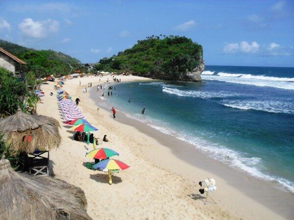 Wisata Pantai yang menakjubkan di Gunungkidul, Yogyakarta