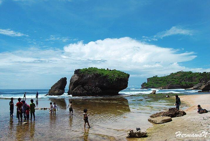 Wisata Pantai yang menakjubkan di Gunungkidul, Yogyakarta