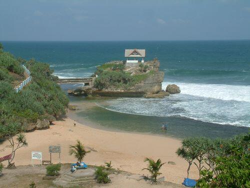 Wisata Pantai yang menakjubkan di Gunungkidul, Yogyakarta