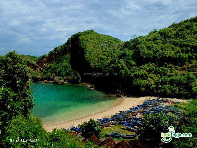 Wisata Pantai yang menakjubkan di Gunungkidul, Yogyakarta