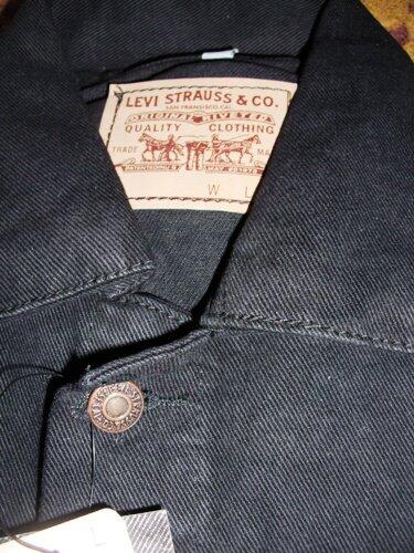 Jaket Jeans Levis termurah dan terlaku di kaskus cuma 125rb gan. cekidot gan