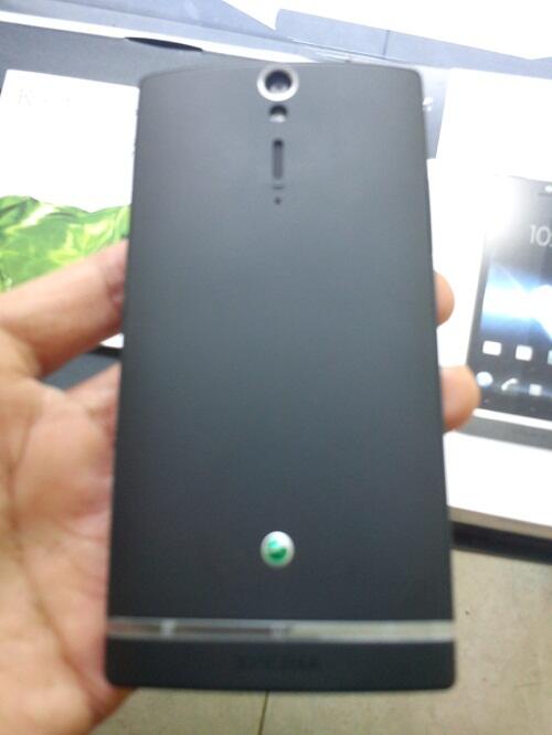 SONY XPERIA S LT26i Black Lengkap Garansi Resmi Oktober 2013 Mulus Like New