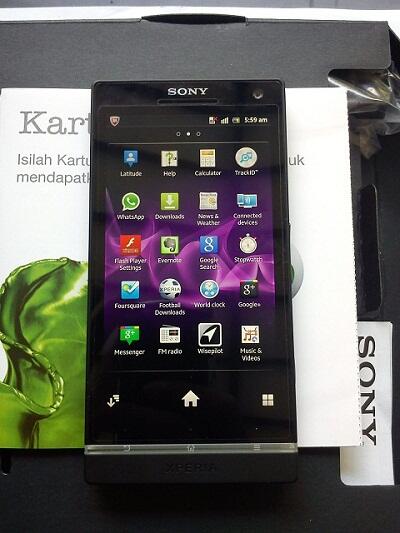 SONY XPERIA S LT26i Black Lengkap Garansi Resmi Oktober 2013 Mulus Like New
