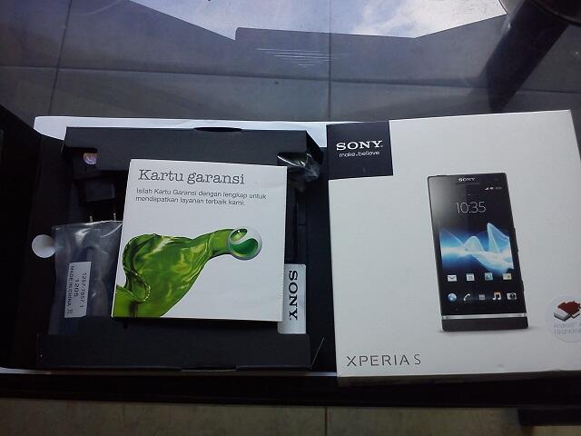 SONY XPERIA S LT26i Black Lengkap Garansi Resmi Oktober 2013 Mulus Like New