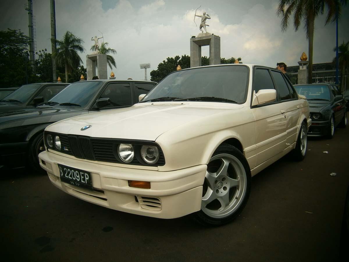 Restorasi & Transformasi BMW E30