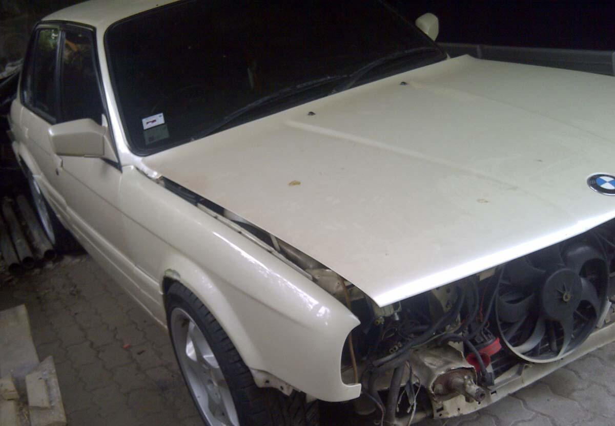 Restorasi & Transformasi BMW E30